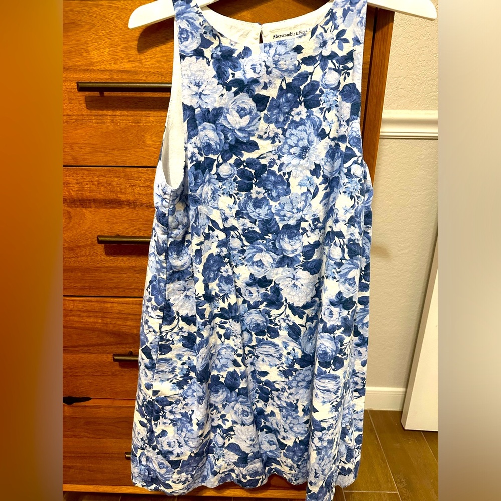 Abercrombie highneck linen dress